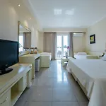 Naxos Imperial Beach & 5*