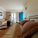 Naxos Imperial Beach & فندق